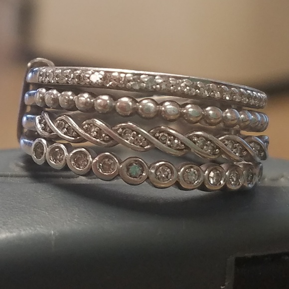 Diamond ring - Picture 2 of 2